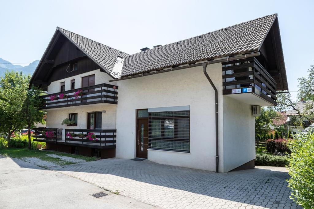 Apartment Kolman بوينج المظهر الخارجي الصورة